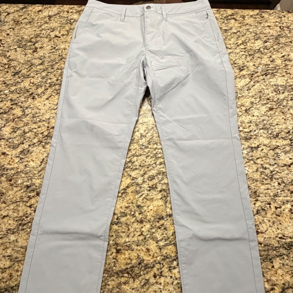 UNTUCKit Mens W34 L32 Straight Fit Pants Light Gray Polyester Chino Trouser ws